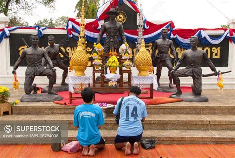 The Thonburi Coup: A Bold Rebellion against the Ayutthaya Legacy